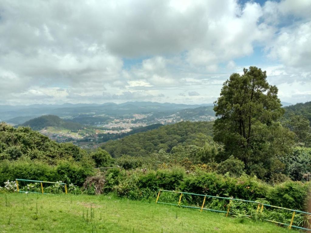Valley View Resort Ooty Buitenkant foto